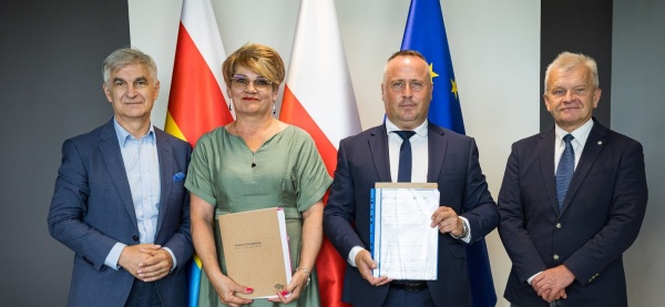 Podpisanie umowy dotyczącej powstania Centrum Usług Społecznych w Gminie Przerośl